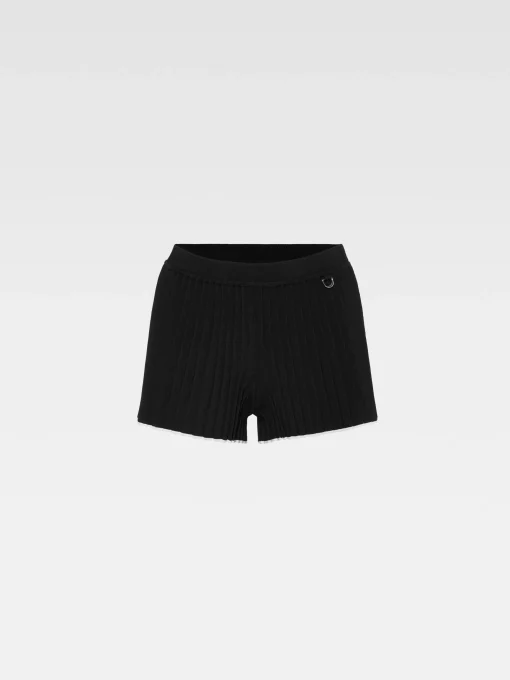 De gebreide shorts met plooien