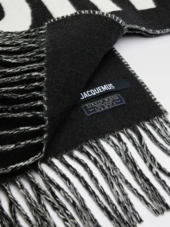 De Jacquemus sjaal