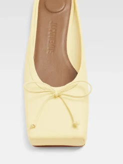 De platte balletschoentjes